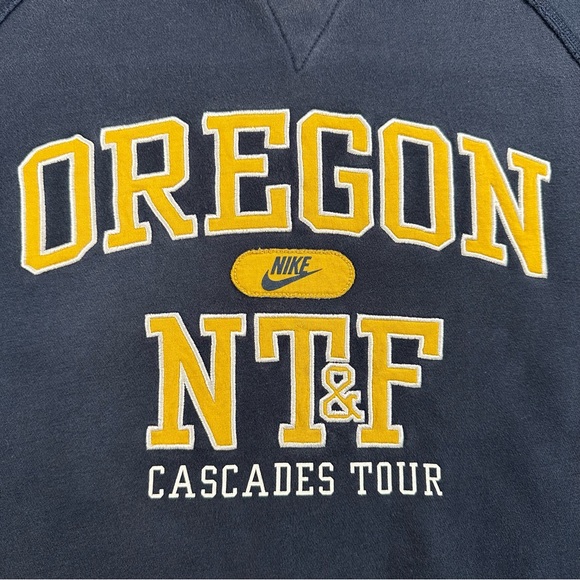 Y2K Nike Oregon Track and Field Sweatshirt Size Small - Picture 3 of 9